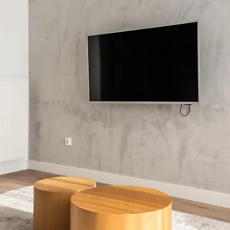 Mokotow Postepu Chic By Bookinghost * 华沙